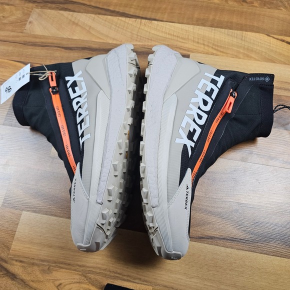 adidas Terrex Free Hiker 2 COLD.RDY GORE-TEX Hiking Shoes IE0833 Mens 11 NWT - Picture 3 of 7